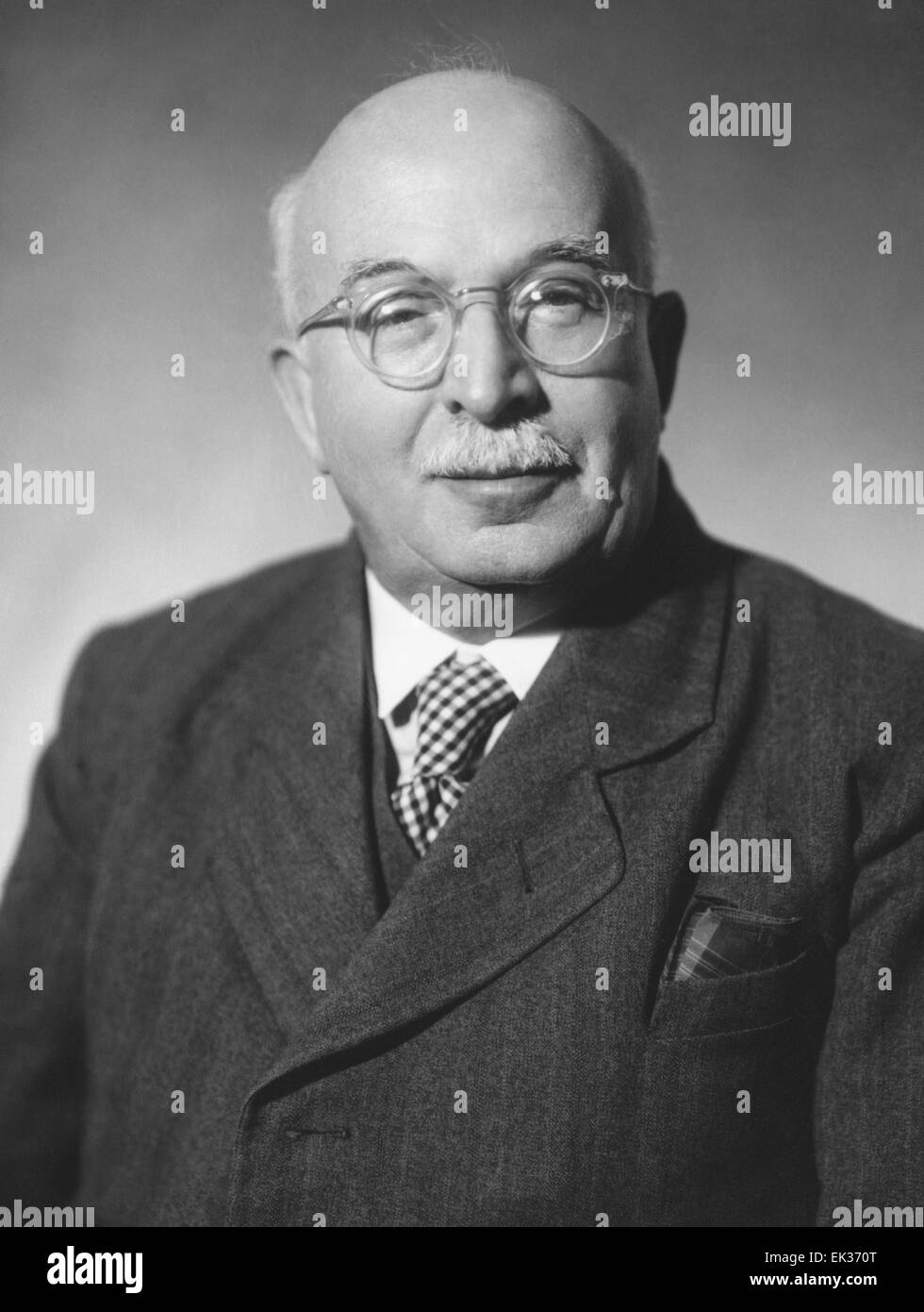 Arnold Zweig High Resolution Stock Photography and Images - Alamy