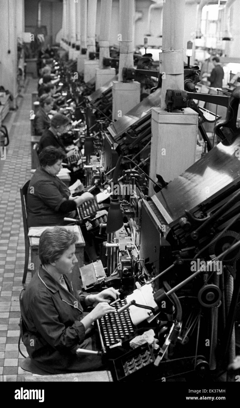 Editorial Newspaper High Resolution Stock Photography and Images Alamy