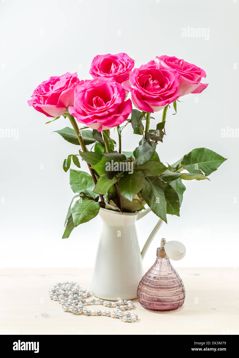 Bouquet of pink roses Stock Photo - Alamy
