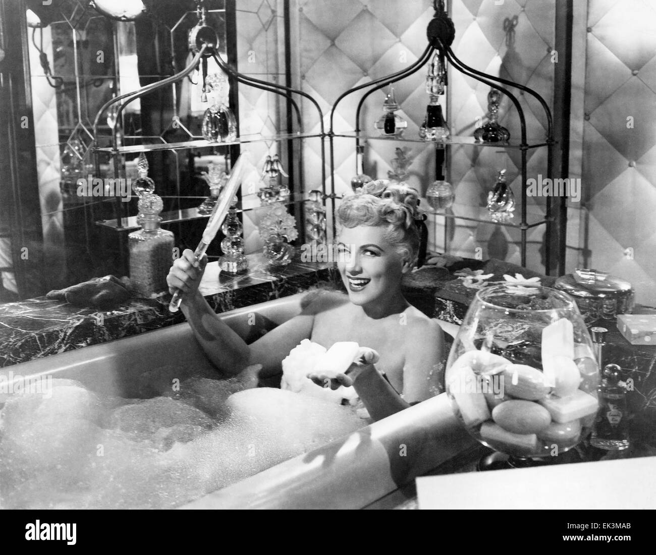 Judy Holliday, on-set of the Film 'It Should Happen to You', 1954 Stock Photo