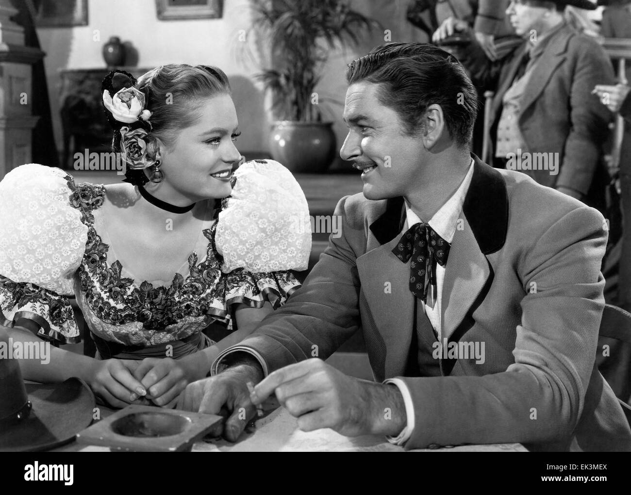 Alexis Smith, Errol Flynn, on-set of the Film 'San Antonio', 1945 Stock Photo