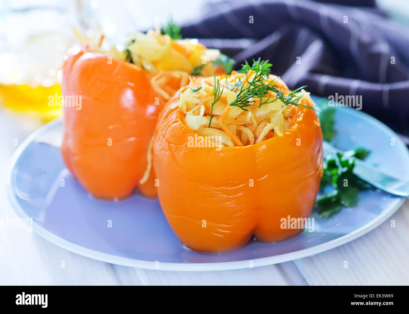 Фаршированный перец на зиму в банках с овощами