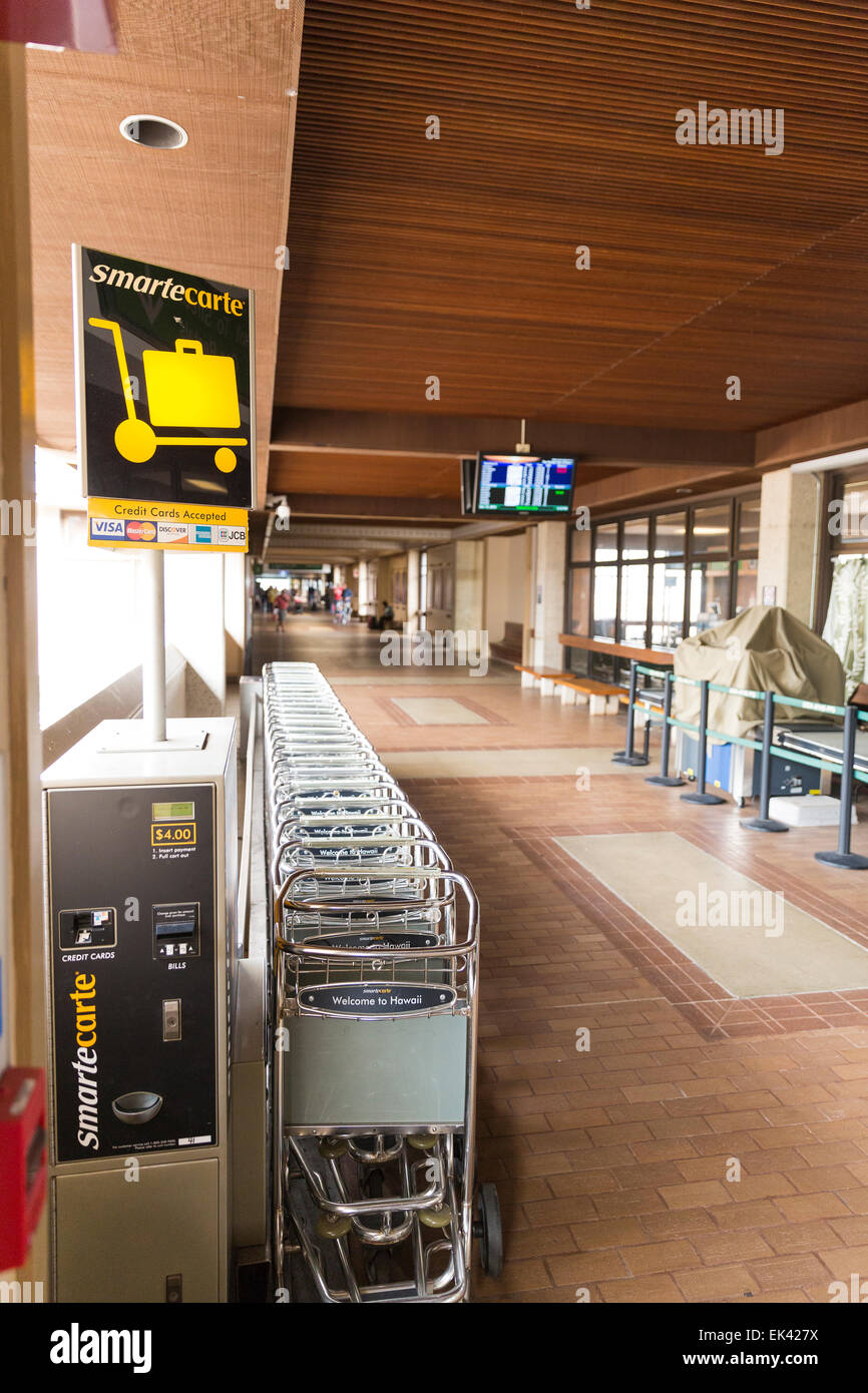 SmarteCarte carts at the airport Stock Photo Alamy