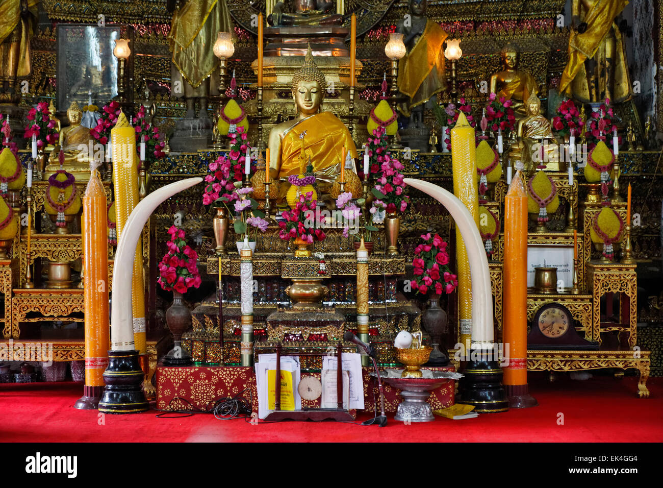 Thailand, Bangkok, golden Buddha statue in a Buddhist Temple Stock ...