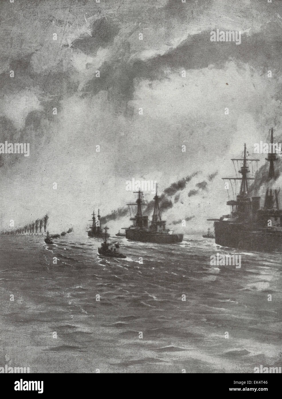 British battlecruisers encountering the German High Seas fleet off Jutland. To the left are the leading ships of the High Sea Fleet - 1916 Stock Photo