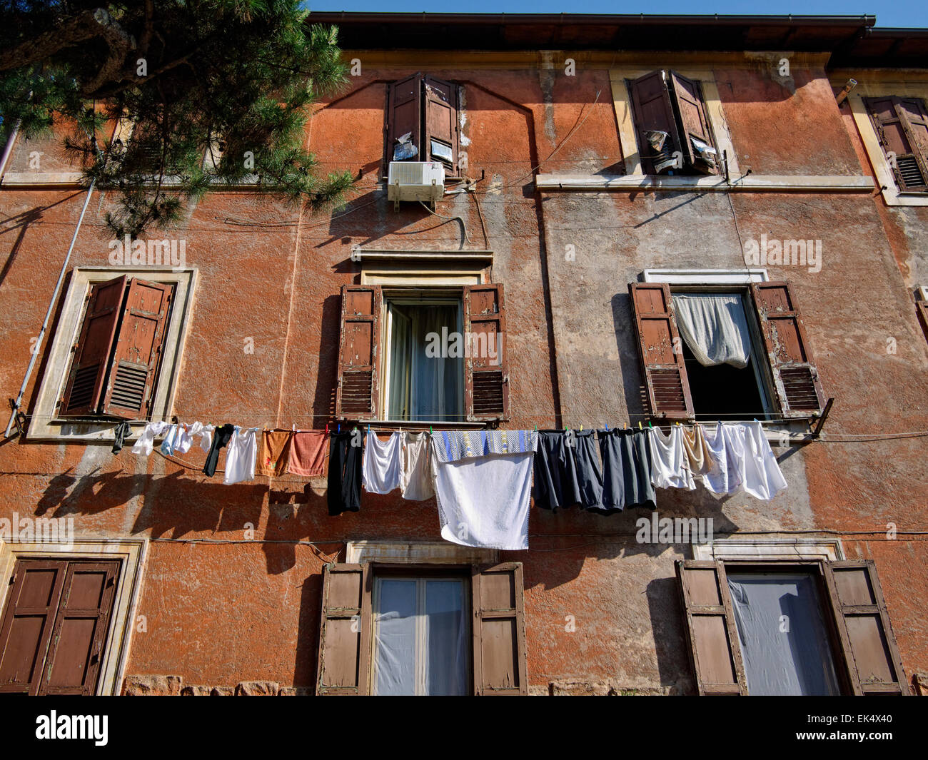 Italy, Rome, Garbatella, old building facade Stock Photo - Alamy