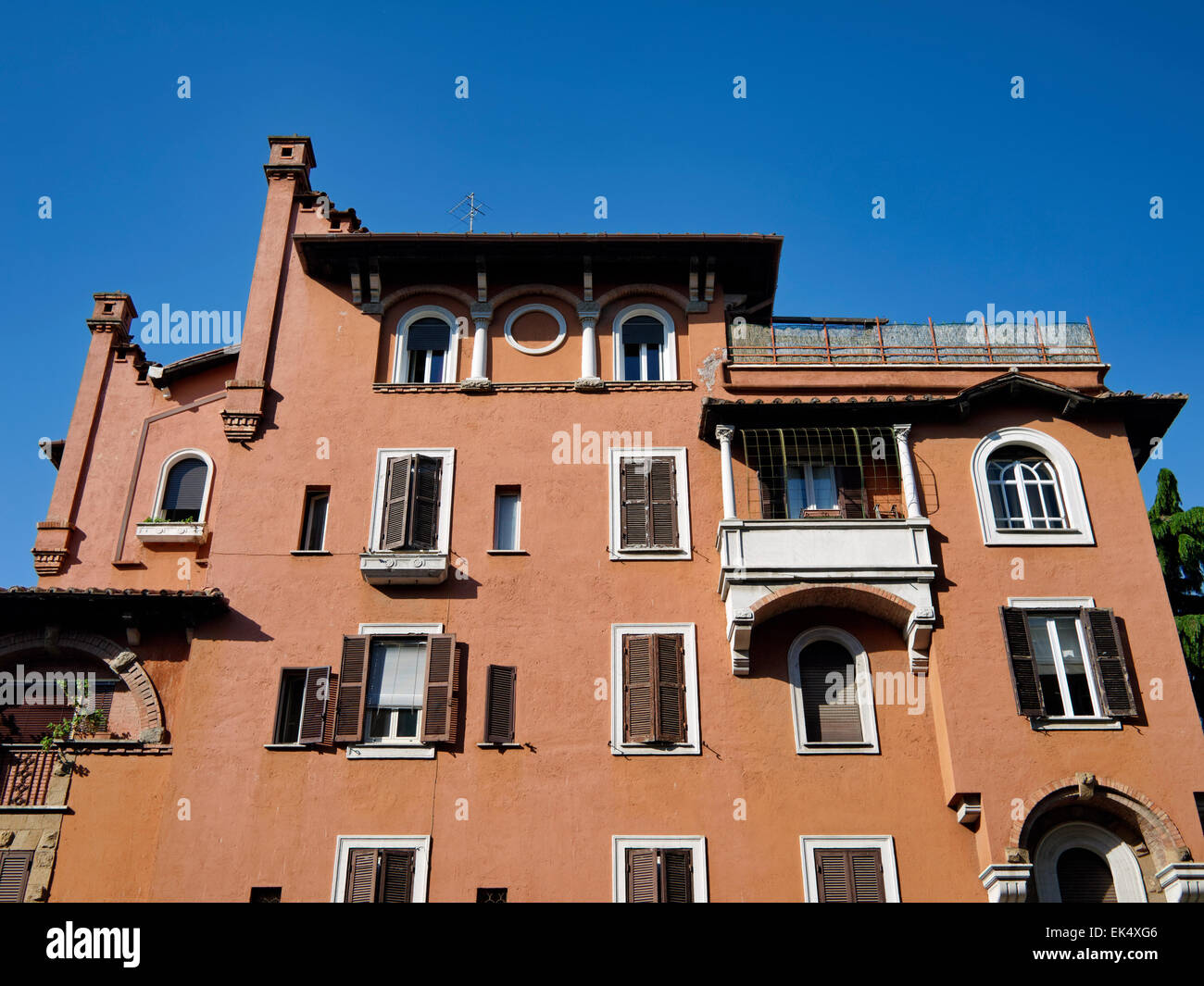 Italy, Rome, Garbatella, old building facade Stock Photo - Alamy