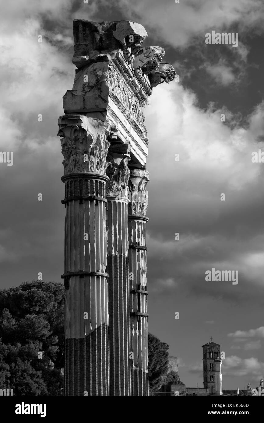 Roman columns remains Black and White Stock Photos & Images - Alamy
