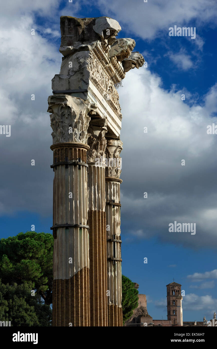 Italy, Rome, Roman Forum, roman columns Stock Photo - Alamy