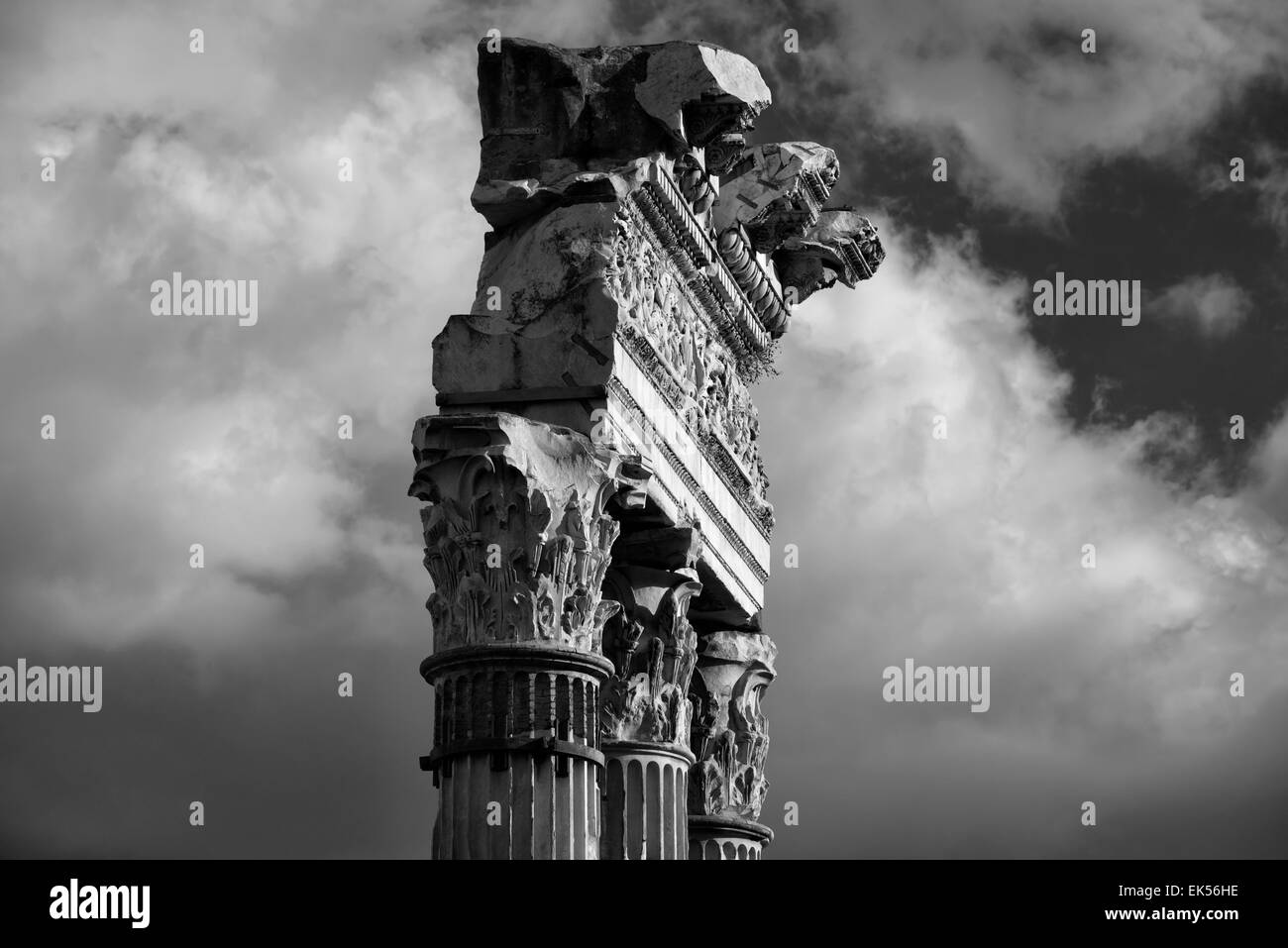 Roman columns remains Black and White Stock Photos & Images - Alamy