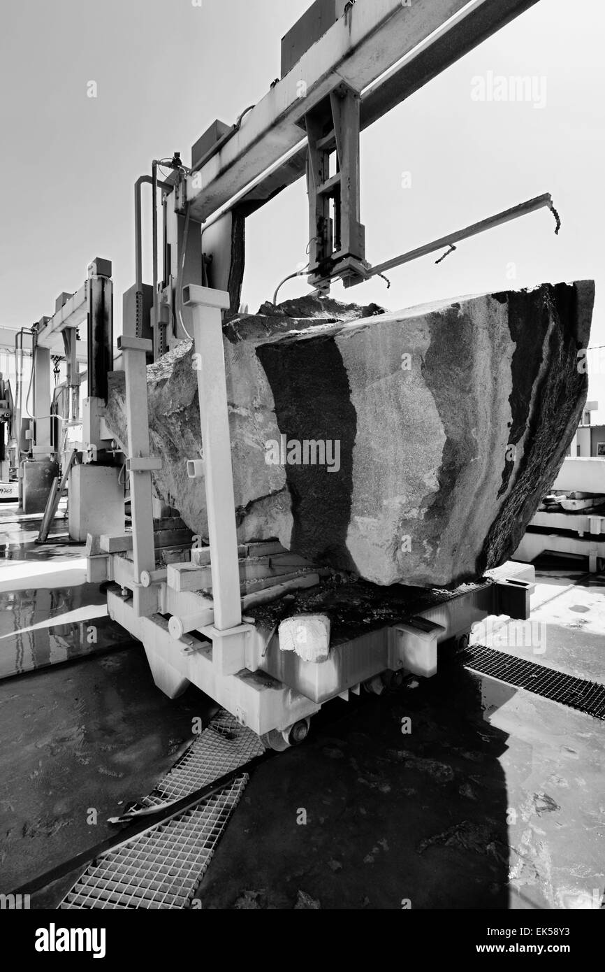 Italy, marble cutting factory industrial Stock Photo Alamy