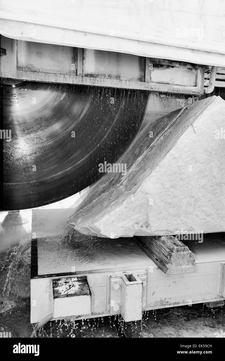Italy, marble cutting factory industrial Stock Photo Alamy