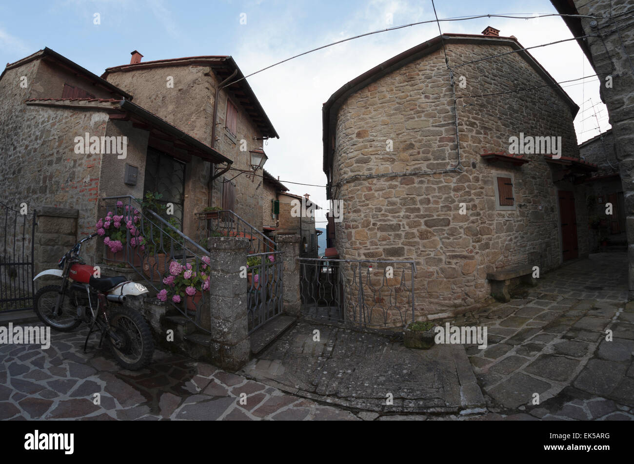 Old Stone Houses Quota Di Poppi Casentino Tuscany Stock Photo Alamy