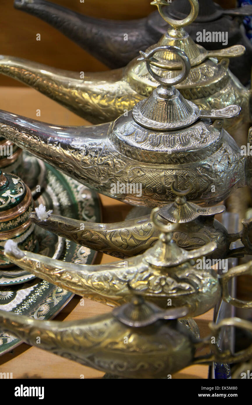 Turkey, Istanbul, Grand Bazaar (Kapalicarsi), turkish brass tea pots