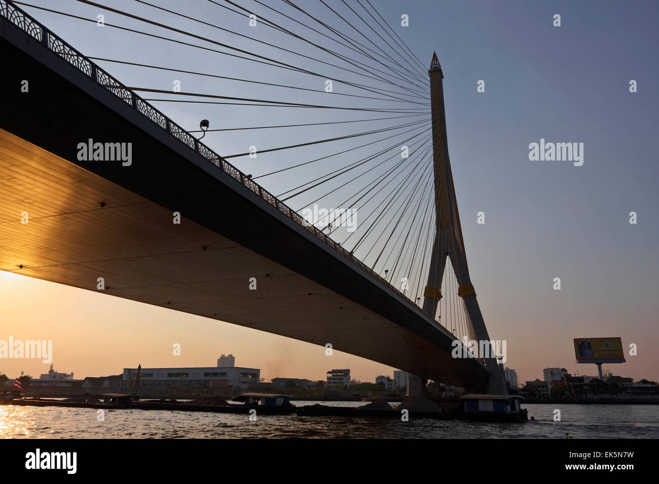 King rama viii bridge hi-res stock photography and images - Alamy