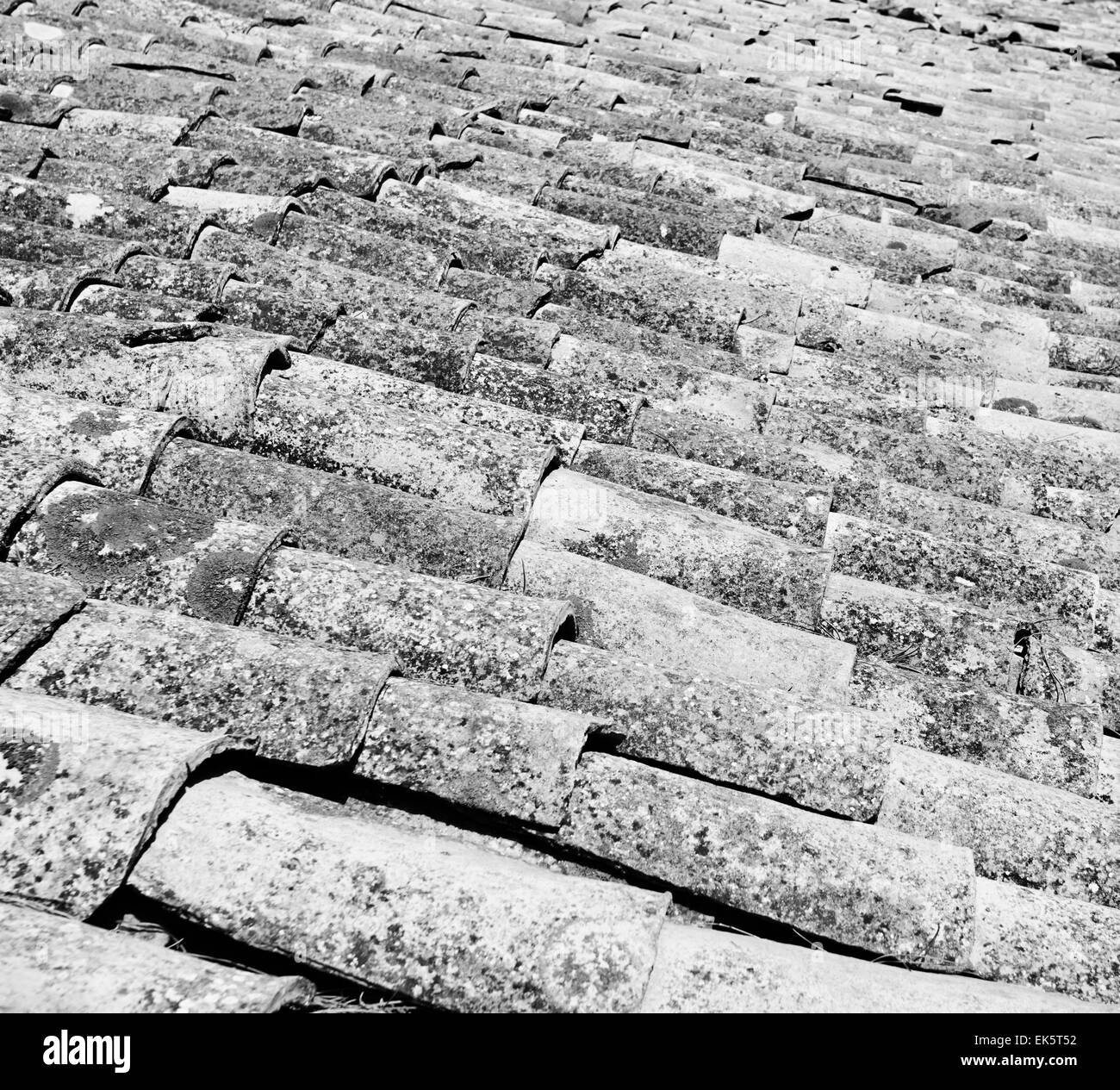 Italy, Sicily, countryside, old shingles on the roof of a stone house Stock Photo