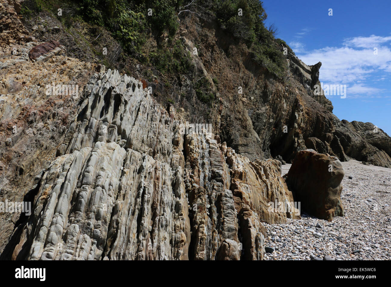 Limestone rock layers Monro beach New Zealand Stock Photo Alamy