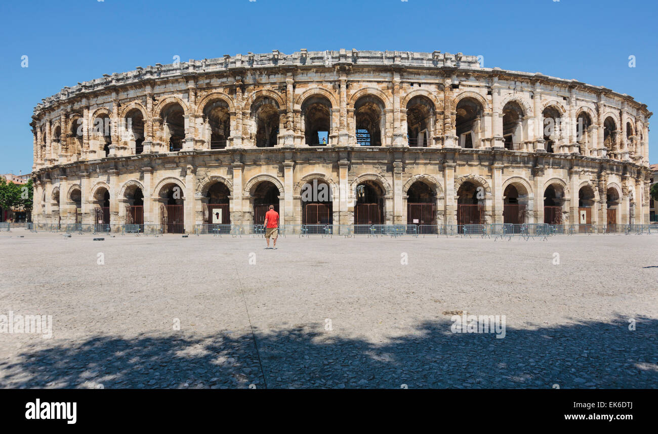 Nimes, Gard Department, Languedoc-Roussillon, France. The Roman amphitheatre. Stock Photo