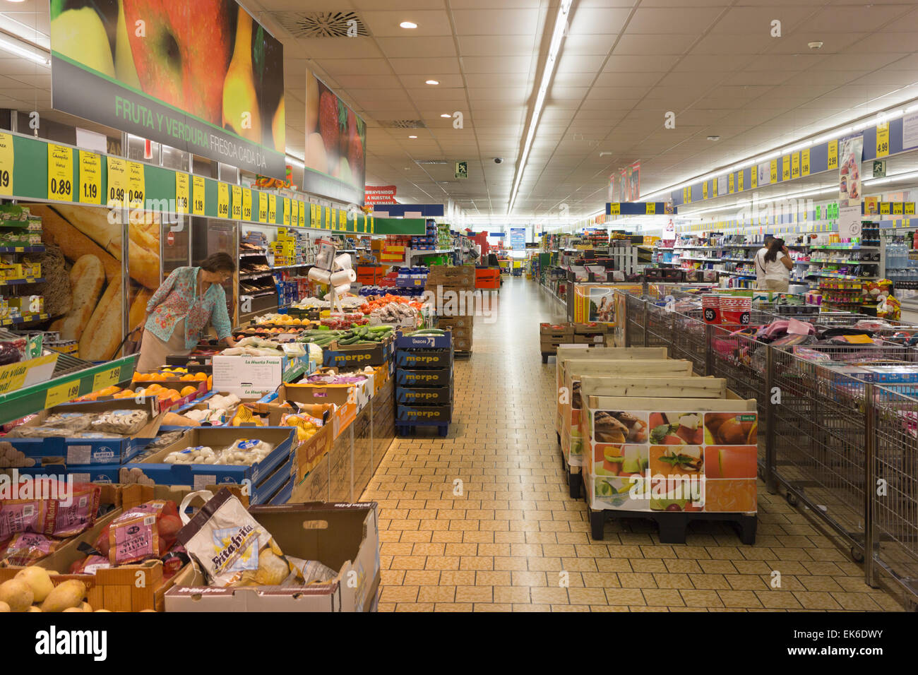 Interior Lidl supermarket in Torremolinos, Costa del Sol, Malaga Province,  Andalusia, southern Spain Stock Photo - Alamy