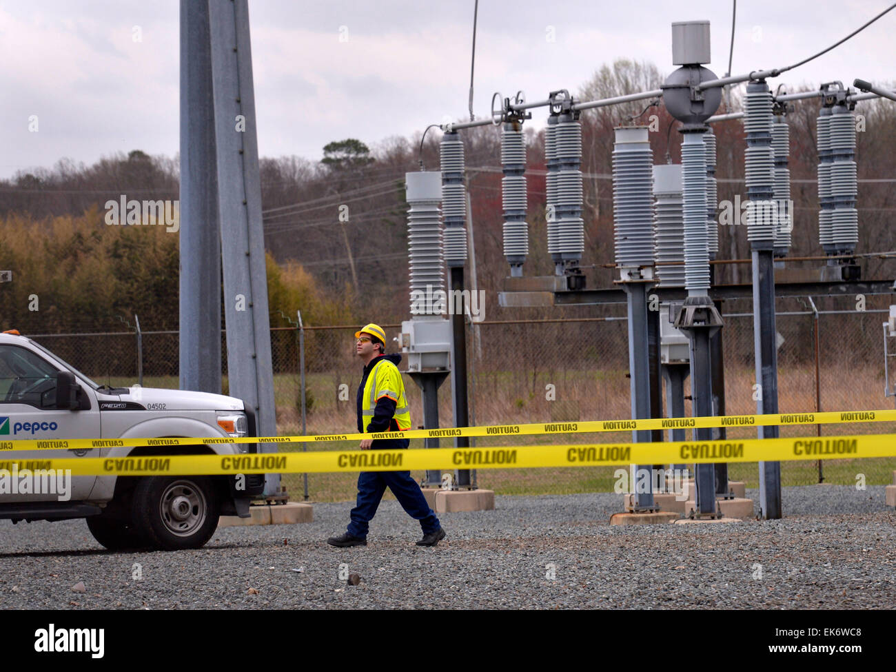 Power outage repair hires stock photography and images Alamy