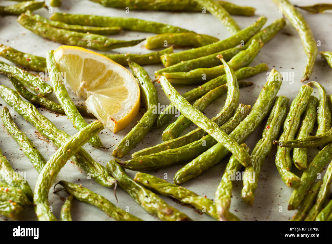 Homemade Sauteed Green Beans with Lemon and Garlic Stock Photo Alamy