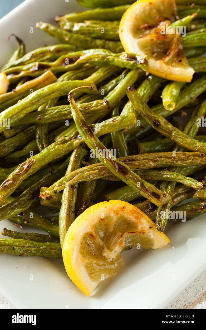 Homemade Sauteed Green Beans with Lemon and Garlic Stock Photo Alamy