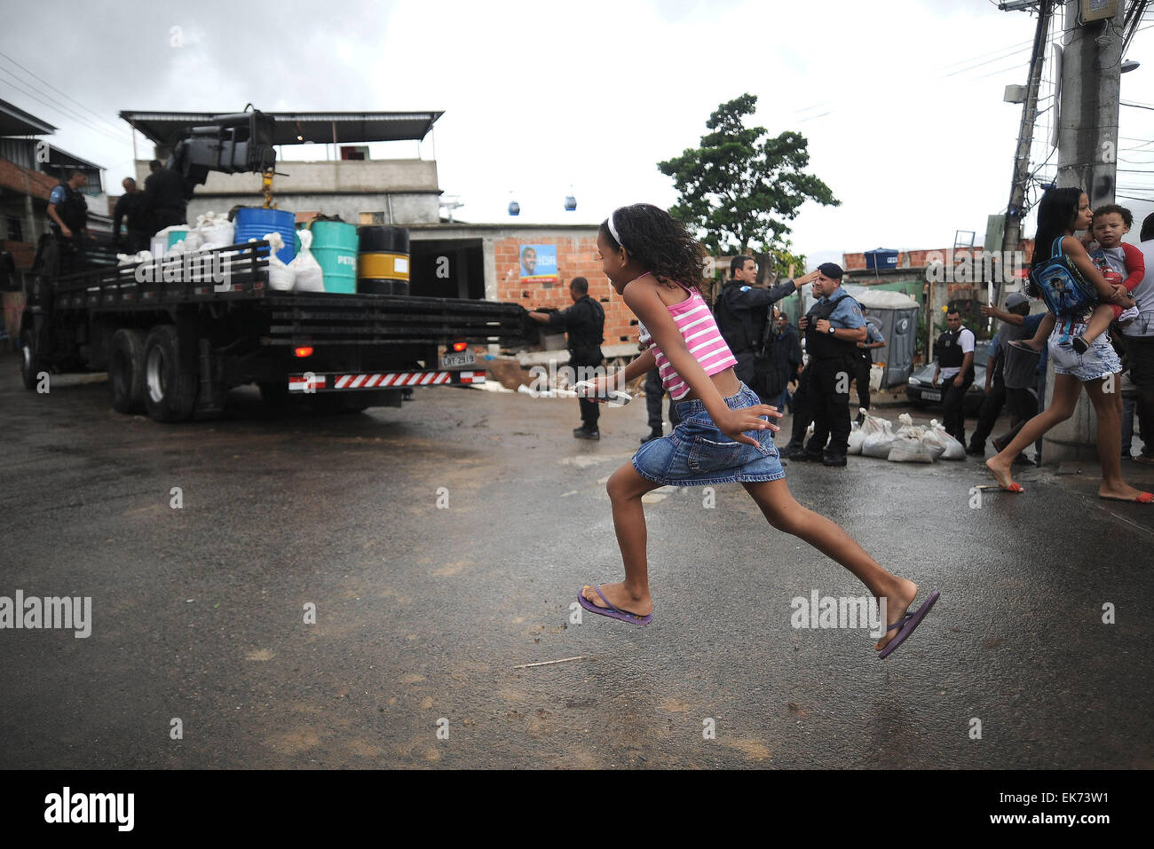 Brazil. 07th Apr, 2015. Military police conducts beat patrol and set up armed base in Complexo do Alemão, in the north of Rio de Janeiro. The show of force is said to be helping the community in tackling drug trafficking and drug related crime. © Fabio Teixeira/Pacific Press/Alamy Live News Stock Photo