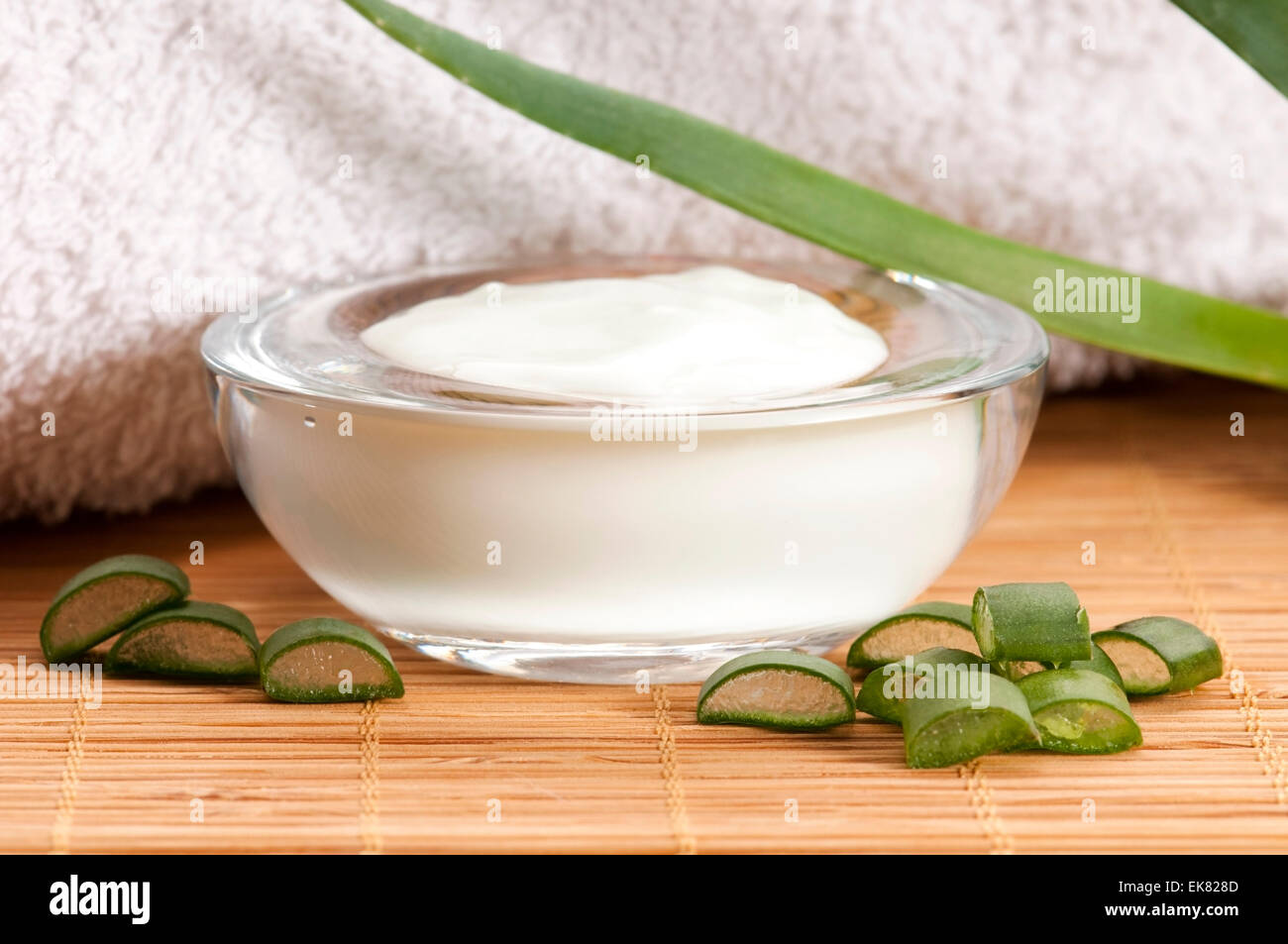 aloe vera leaves and face cream Stock Photo Alamy