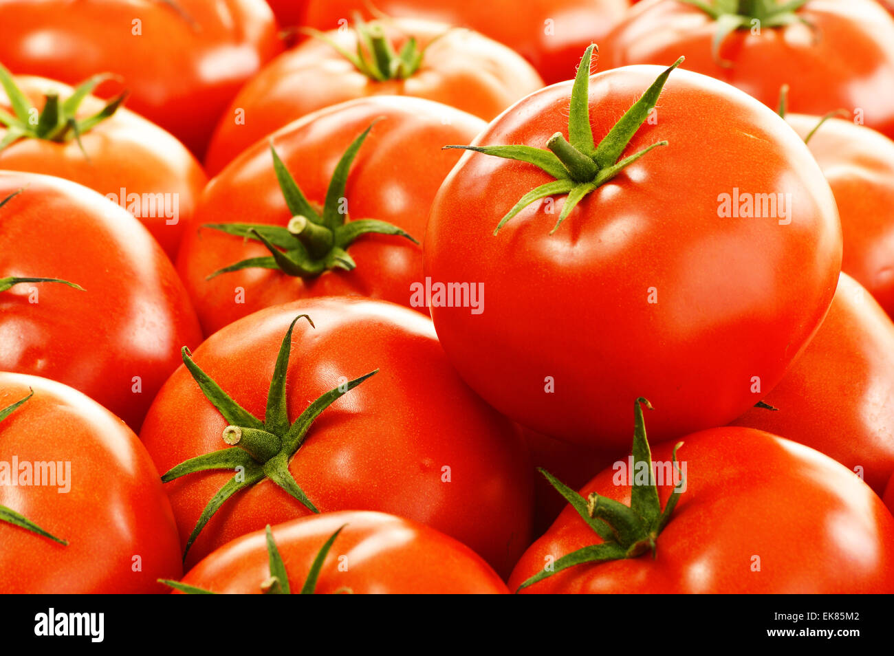 Fresh organic tomatoes on street stall Stock Photo - Alamy