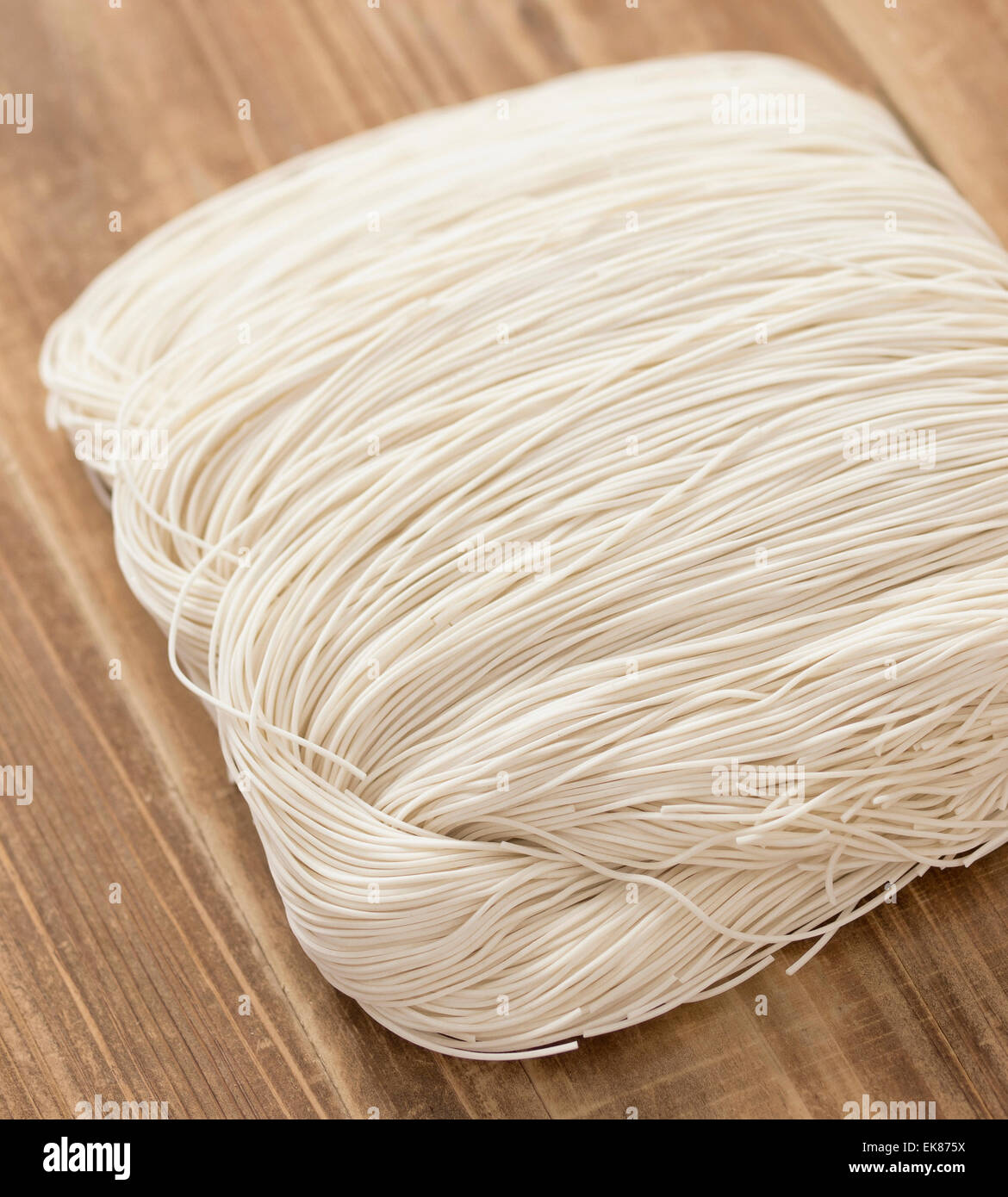 chinese wheat flour noodles Stock Photo Alamy