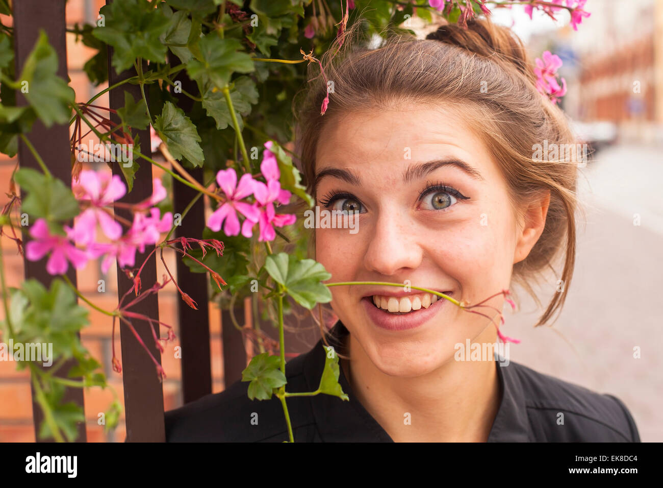Teen girl candid portrait hi-res stock photography and images - Alamy