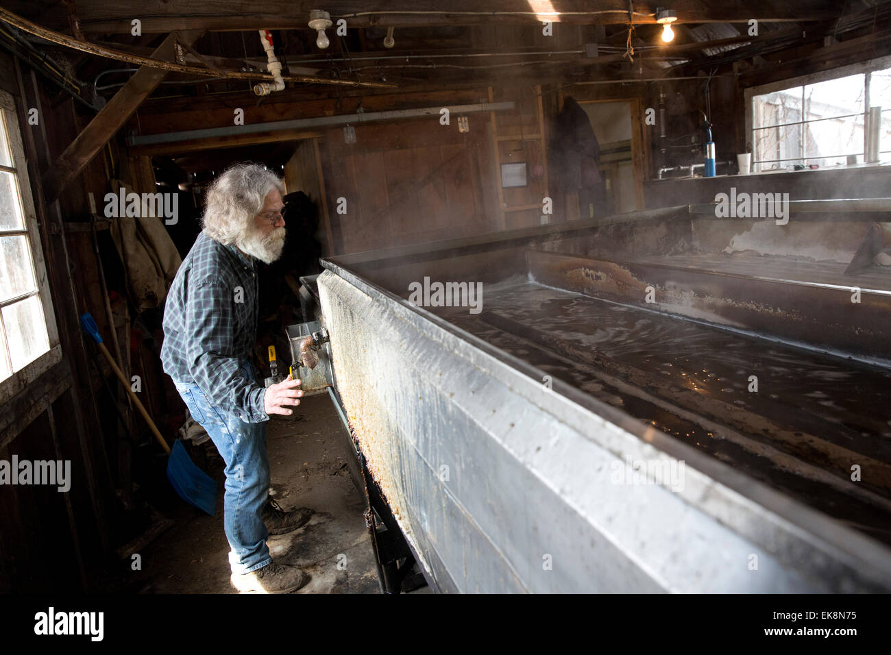 Maple sugar house syrup hires stock photography and images Alamy
