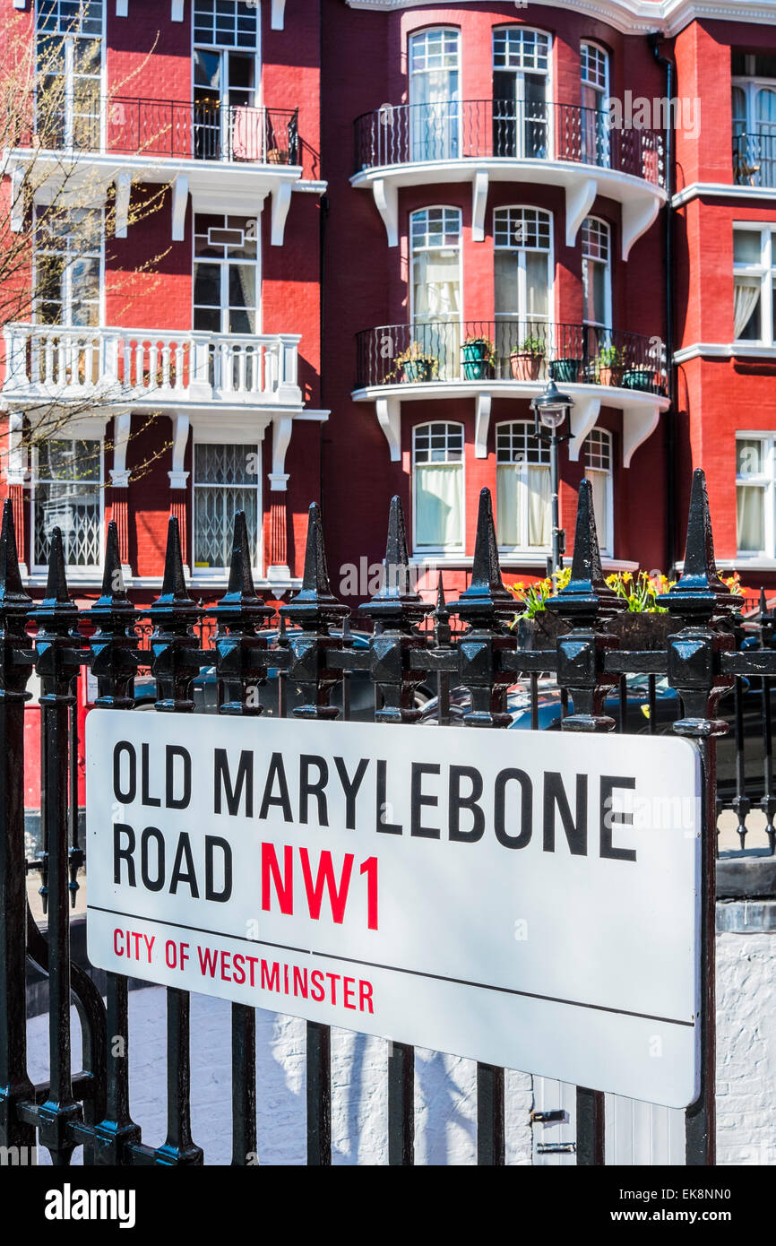Hyde Park mansions on Old Marylebone road -  London Stock Photo