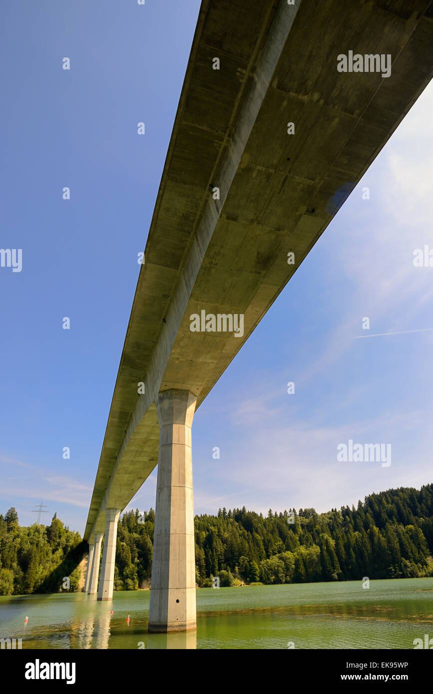 Bridge europe concrete outside hi-res stock photography and images - Alamy