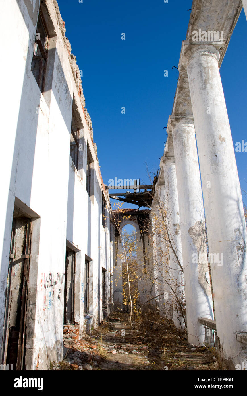 Classical columns architecture blue hi-res stock photography and images ...