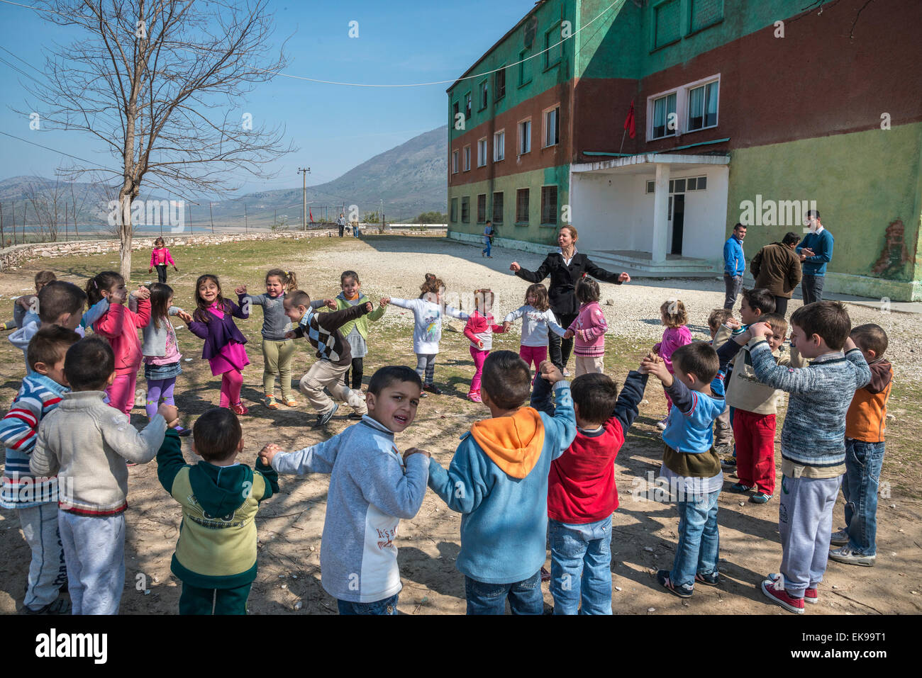 Children playing games school hi-res stock photography and images - Alamy
