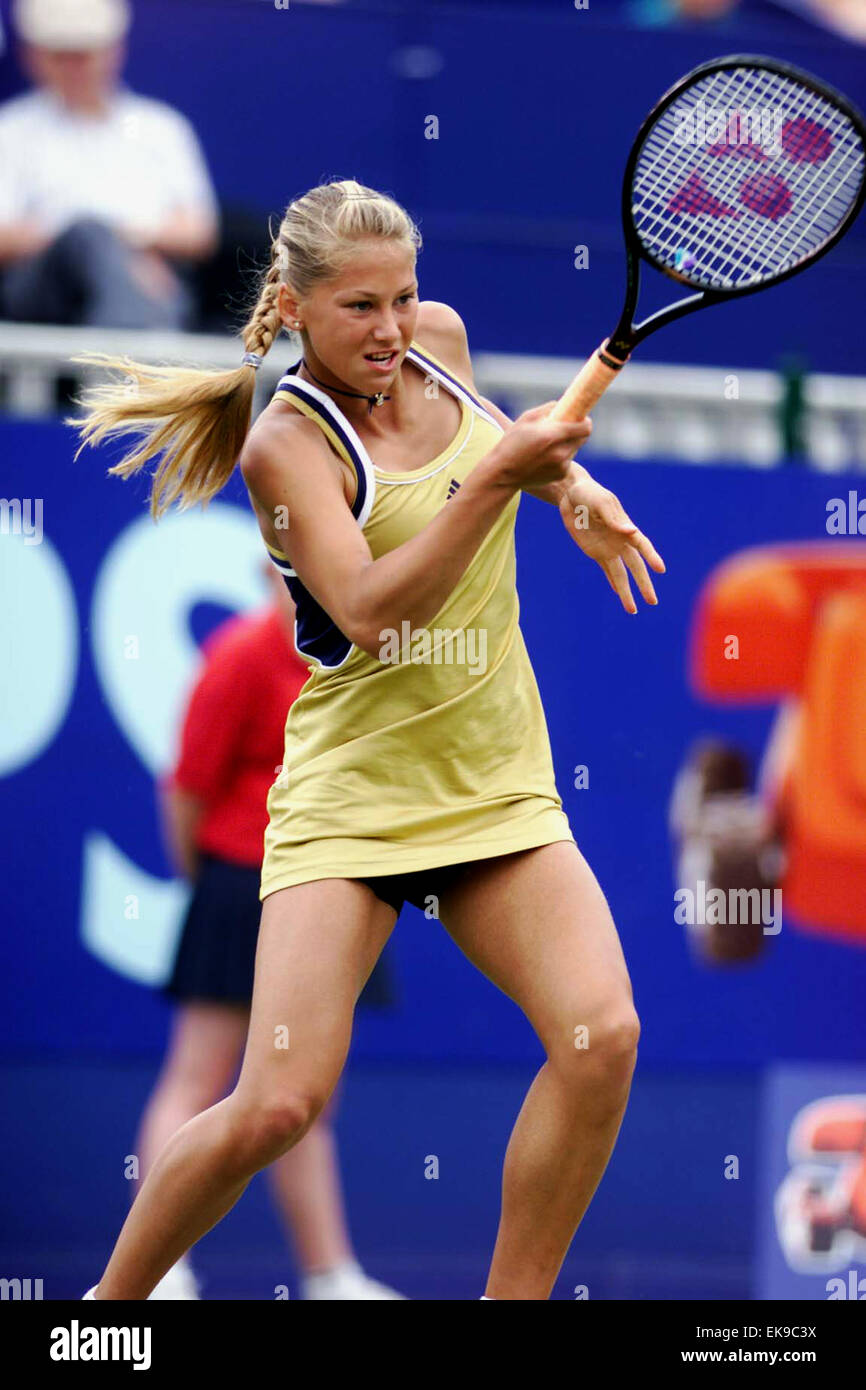 Anna Kournikova playing tennis at Devonshire Park Eastbourne in  1999 Stock Photo