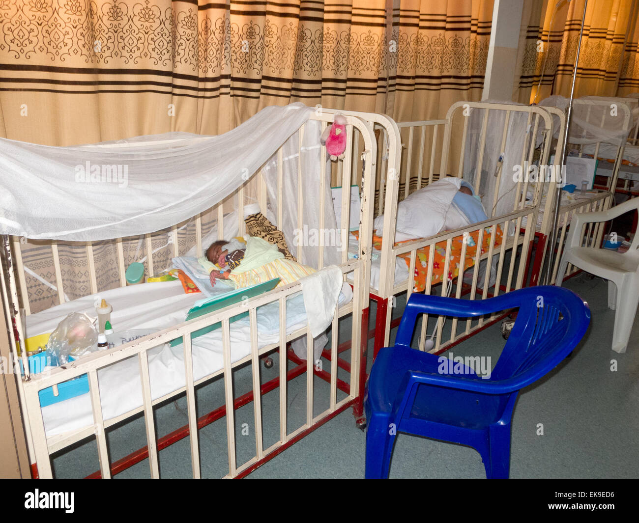 Cots hospital hires stock photography and images Alamy