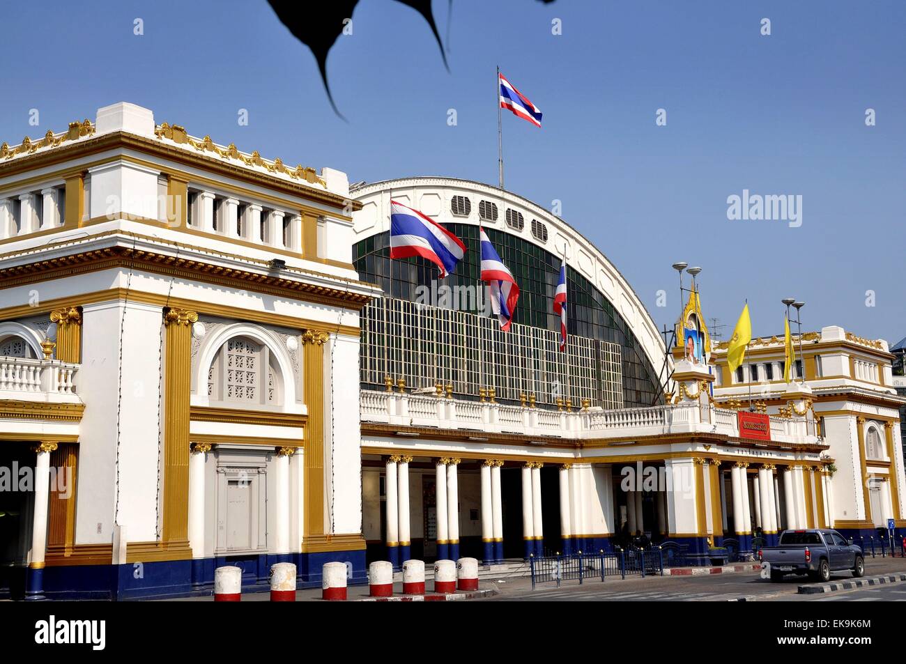 Bangkok, Thailand:  Grandiose entrance facade of Bangkok's Hua Lamphong Railway Station Stock Photo