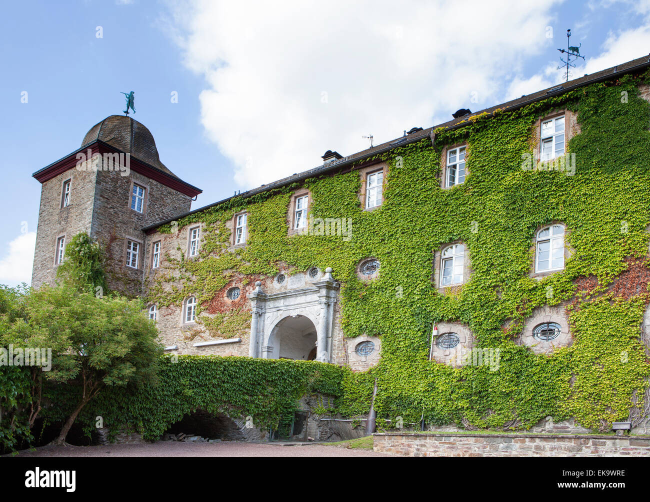 Burg Schnellenberg Castle, Hanseatic City of Attendorn, Sauerland region, North Rhine-Westphalia, Germany, Europe Stock Photo