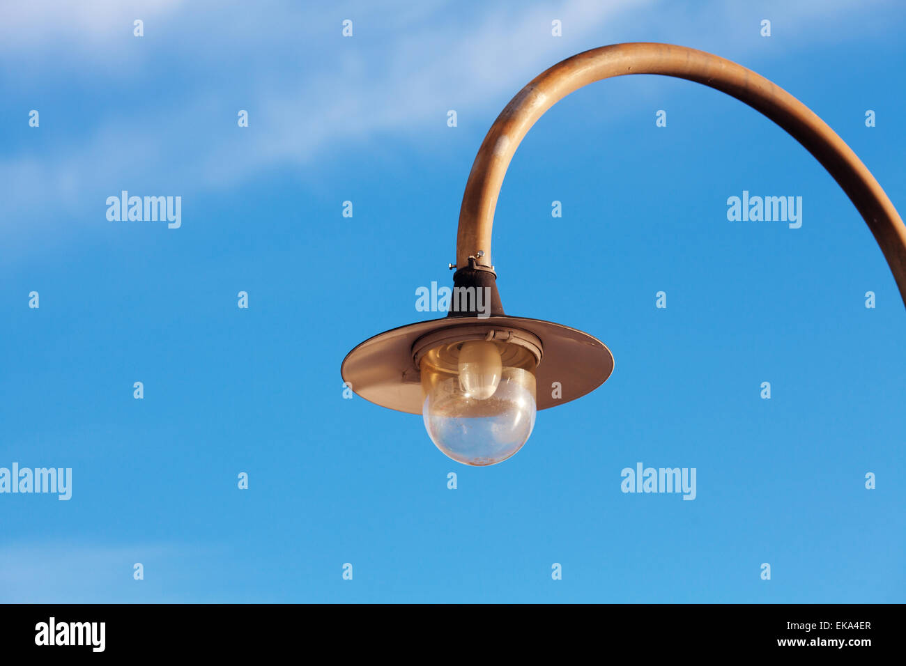 Black iron lantern hi-res stock photography and images - Alamy