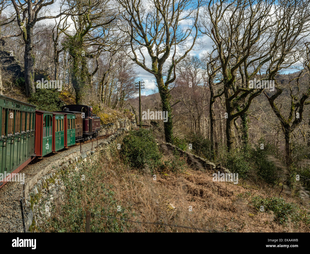 The Taliesin III, a Single Fairlie with carriages crosses