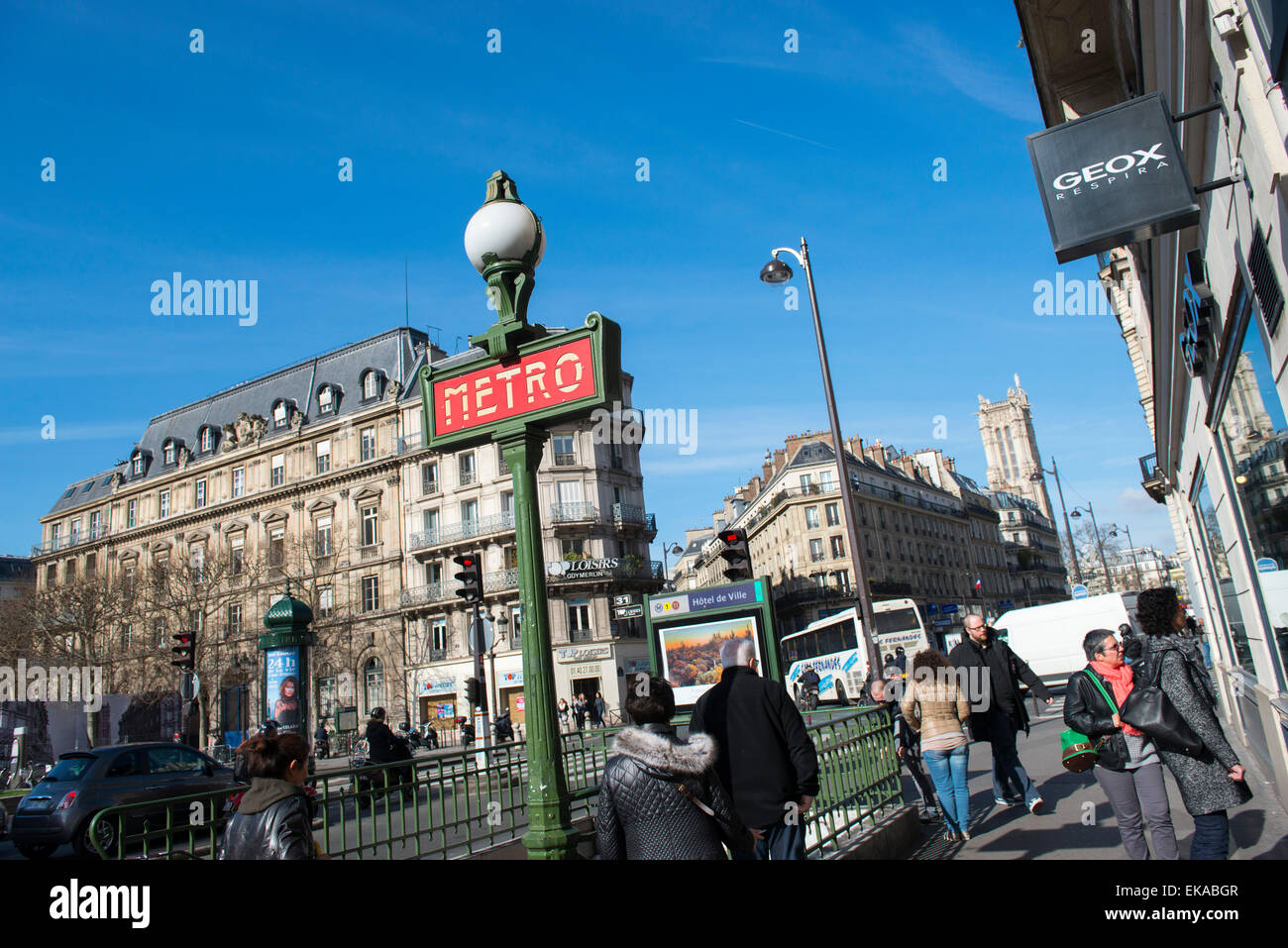 Rue de rivoli shops hi-res stock photography and images - Alamy