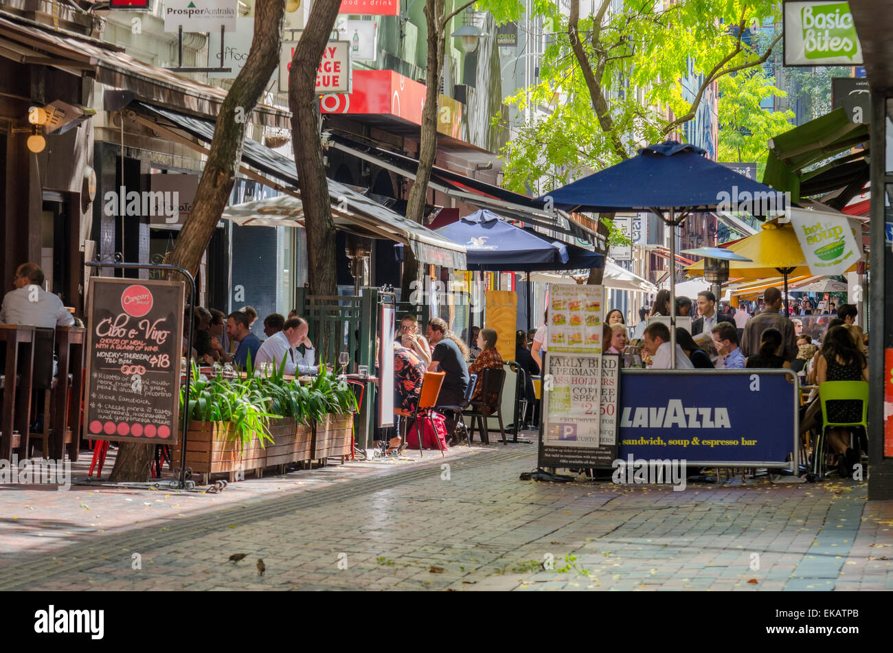 Diners enjoying the Melbourne café and restaurant strip Hardware Lane
