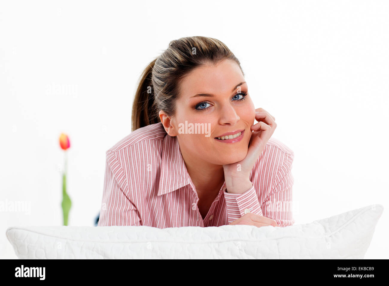 Smiling woman beautiful woman hi-res stock photography and images - Alamy