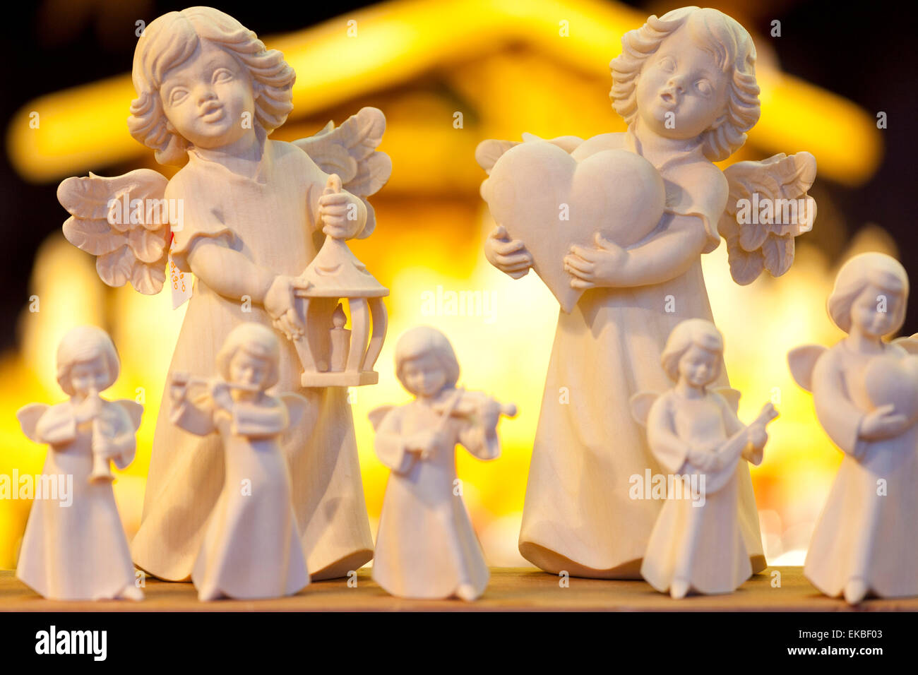 Traditional german wooden christmas decorations hires stock photography and images Alamy