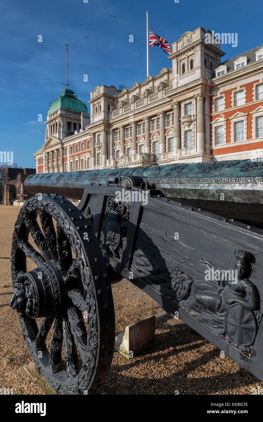 Captured Turkish cannon, Union Flag at half mast on Old Admiralty Building, Horse Guards Parade, Whitehall, London, England, UK Stock Photo