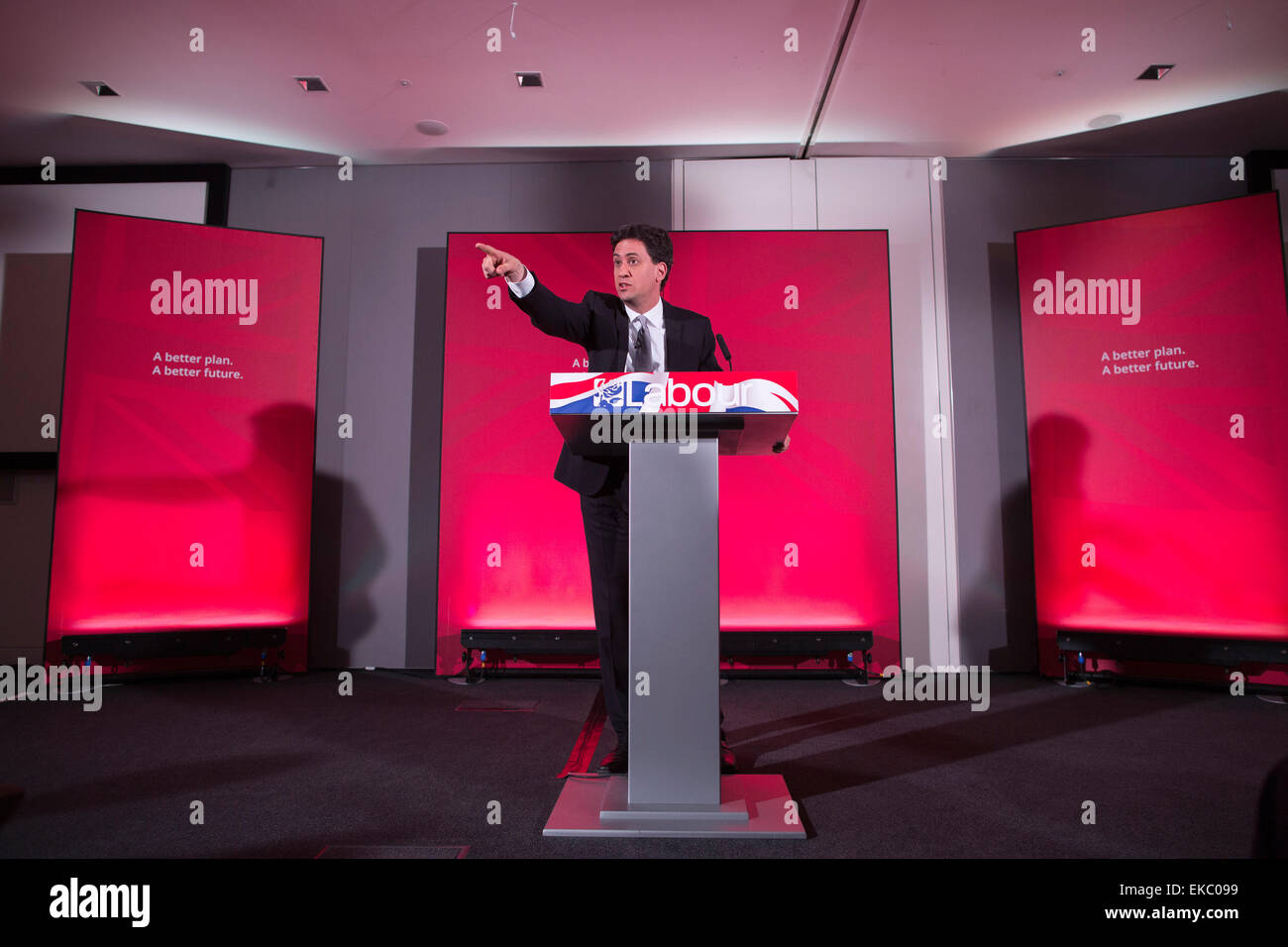 London, UK. 9th April, 2015. Election 2015: Labour launches education manifesto, Victoria, London, UK 9th April 2015 Ed Miliband, Labour Party Leader, today unveiled the Labour Election 2015 education manifesto Credit:  Jeff Gilbert/Alamy Live News Stock Photo