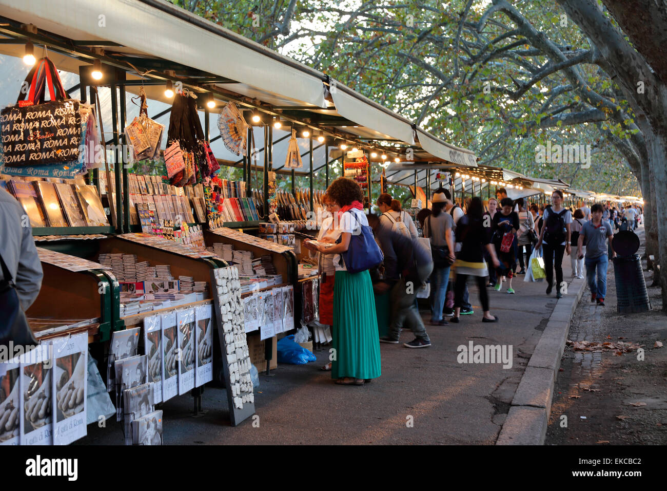 rome-lungotevere-castello-market-hi-res-stock-photography-and-images