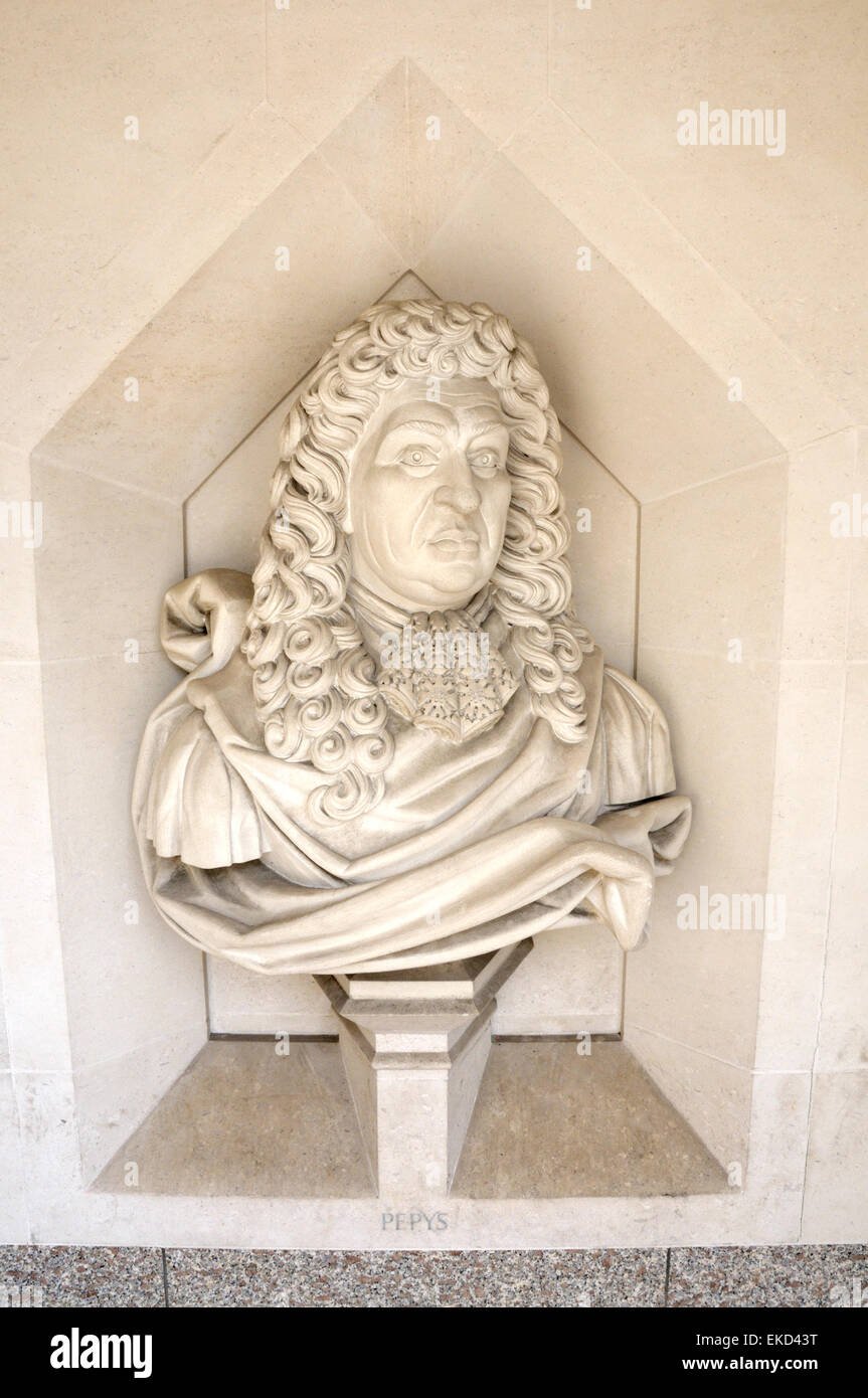 London, England, UK. Guildhall Art Gallery in the City. Modern stone bust of Samuel Pepys (diarist: 1633-1703) Stock Photo